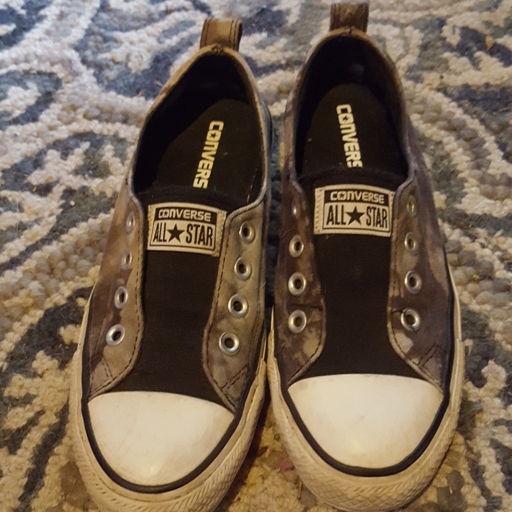 Shoes - Picture 2 of 3