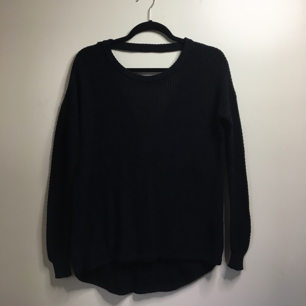 Oversized knit sweater w/ back cutout