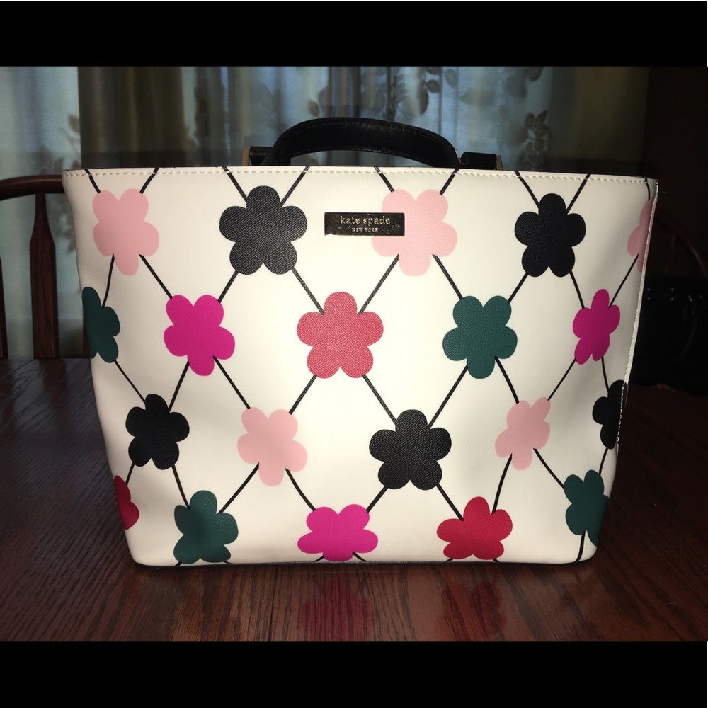 EUC Kate Spade Juno Flowered Vinyl Tote