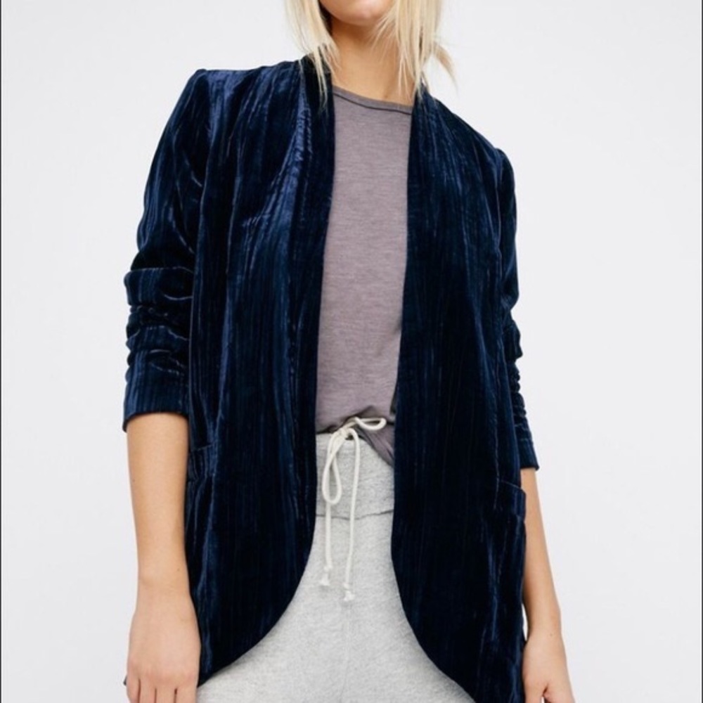 Free people crinkle velvet jacket