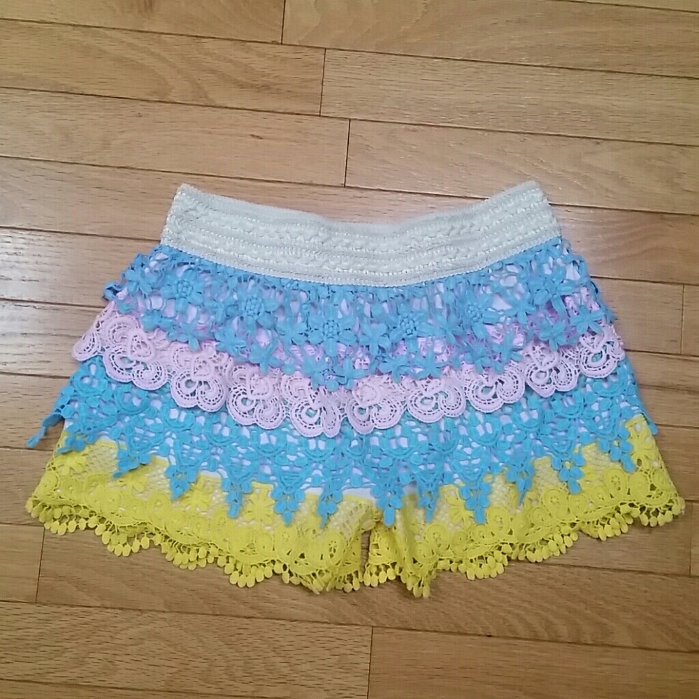Spool 72 lace shorts