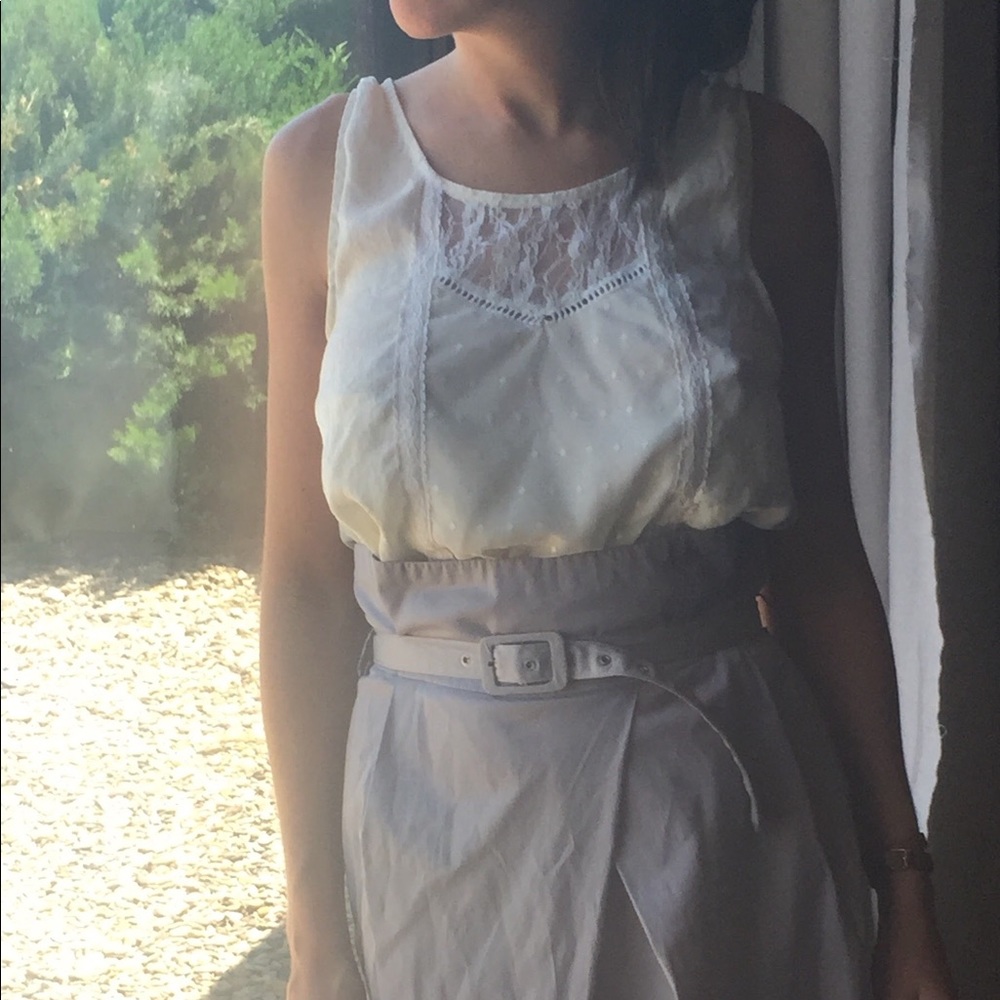 White Tank - Picture 2 of 4