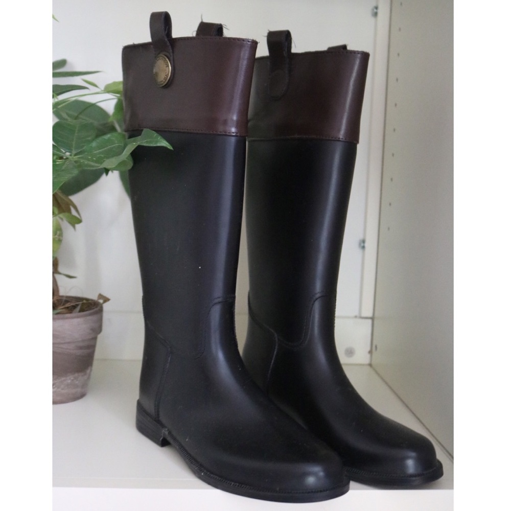 ✨Cozy Banana Republic Riding Style Rain boots ✨