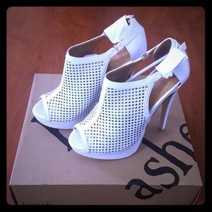 All white party shoe!