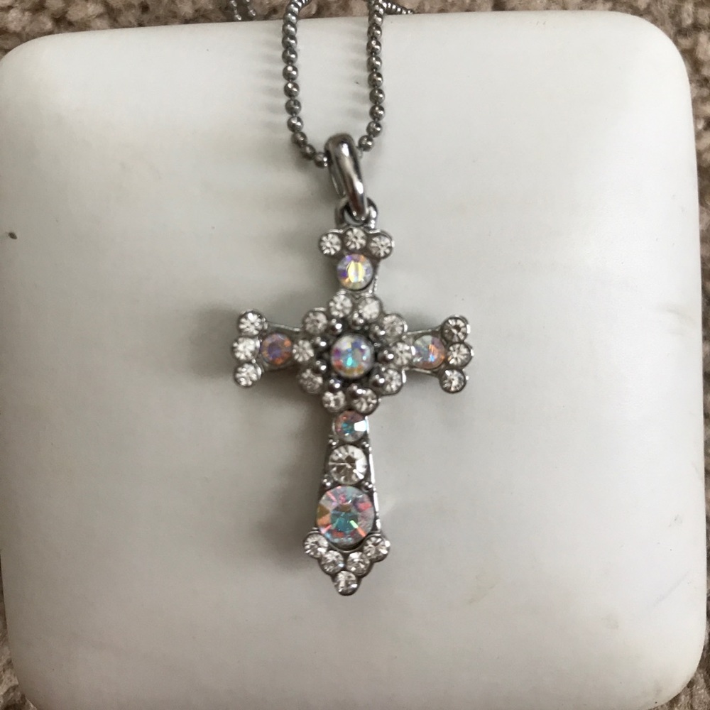 Premier Designs Cross Necklace