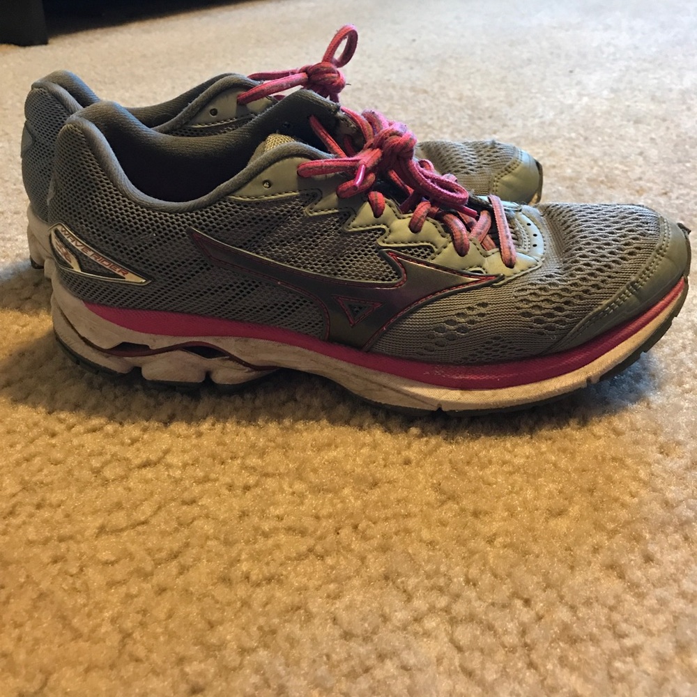 Mizuno running shoes