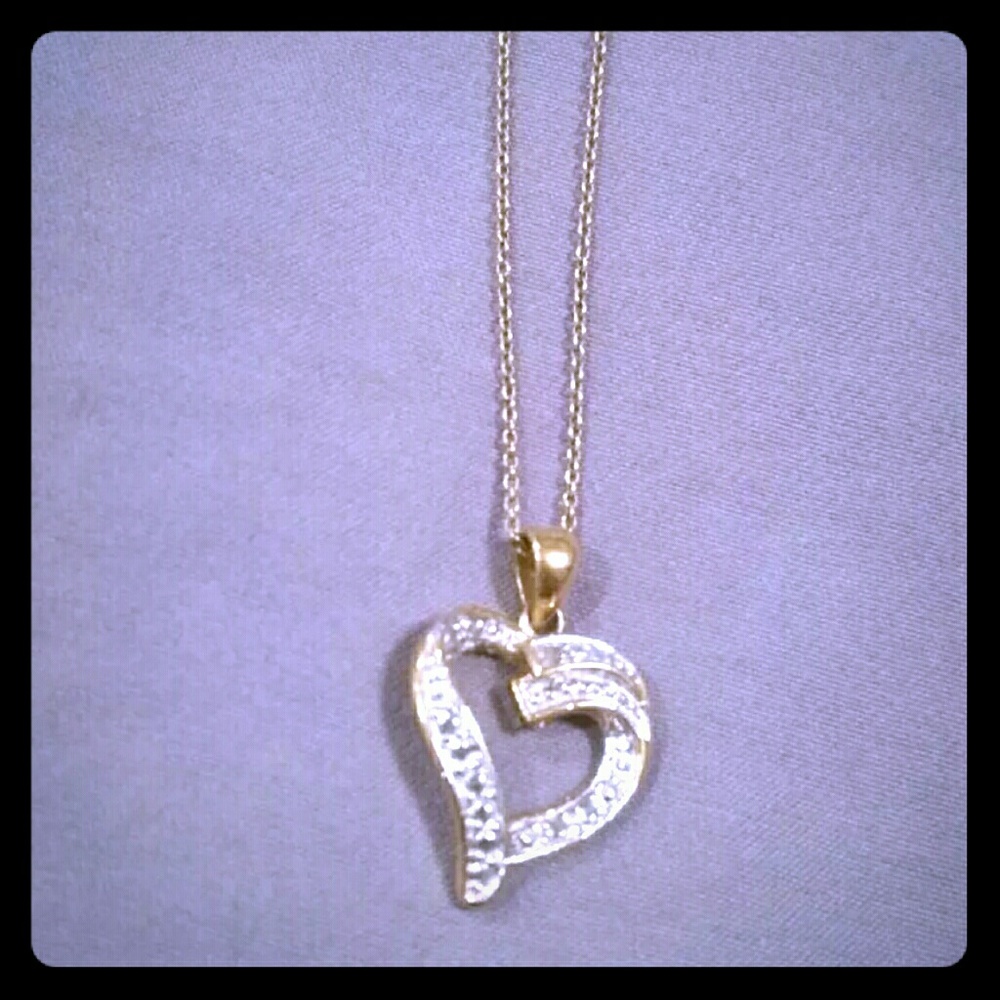 5 for $20! 18 in gold plated cz heart necklace EUC
