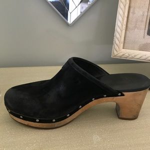 Ugg Clogs