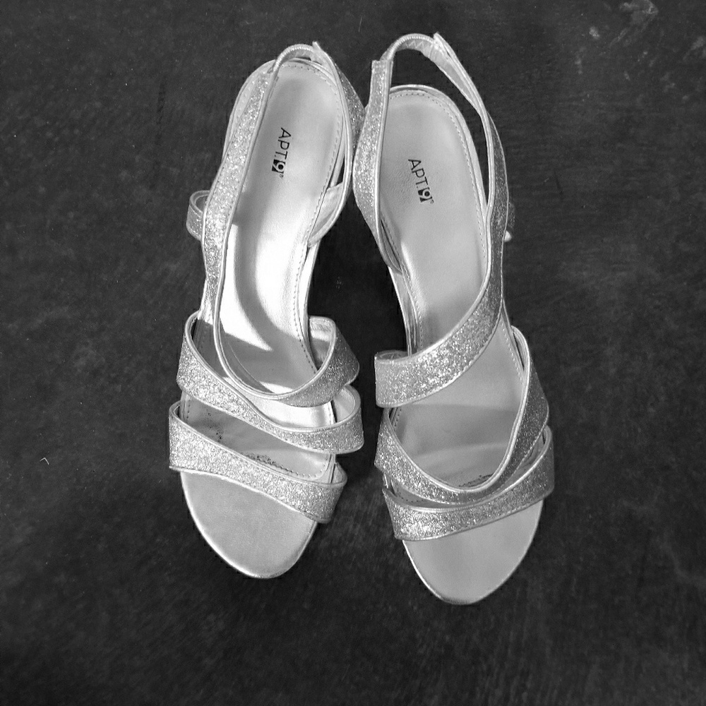 Silver, Sparkly Heels!