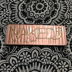 Urban Decay Naked 3
