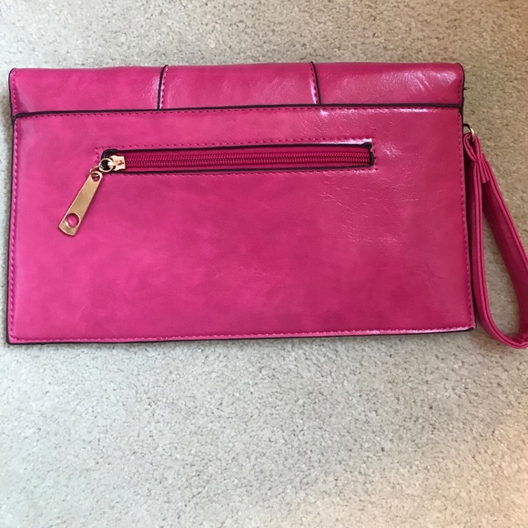 Pink Clutch w/crystal skull & strap - Picture 3 of 7