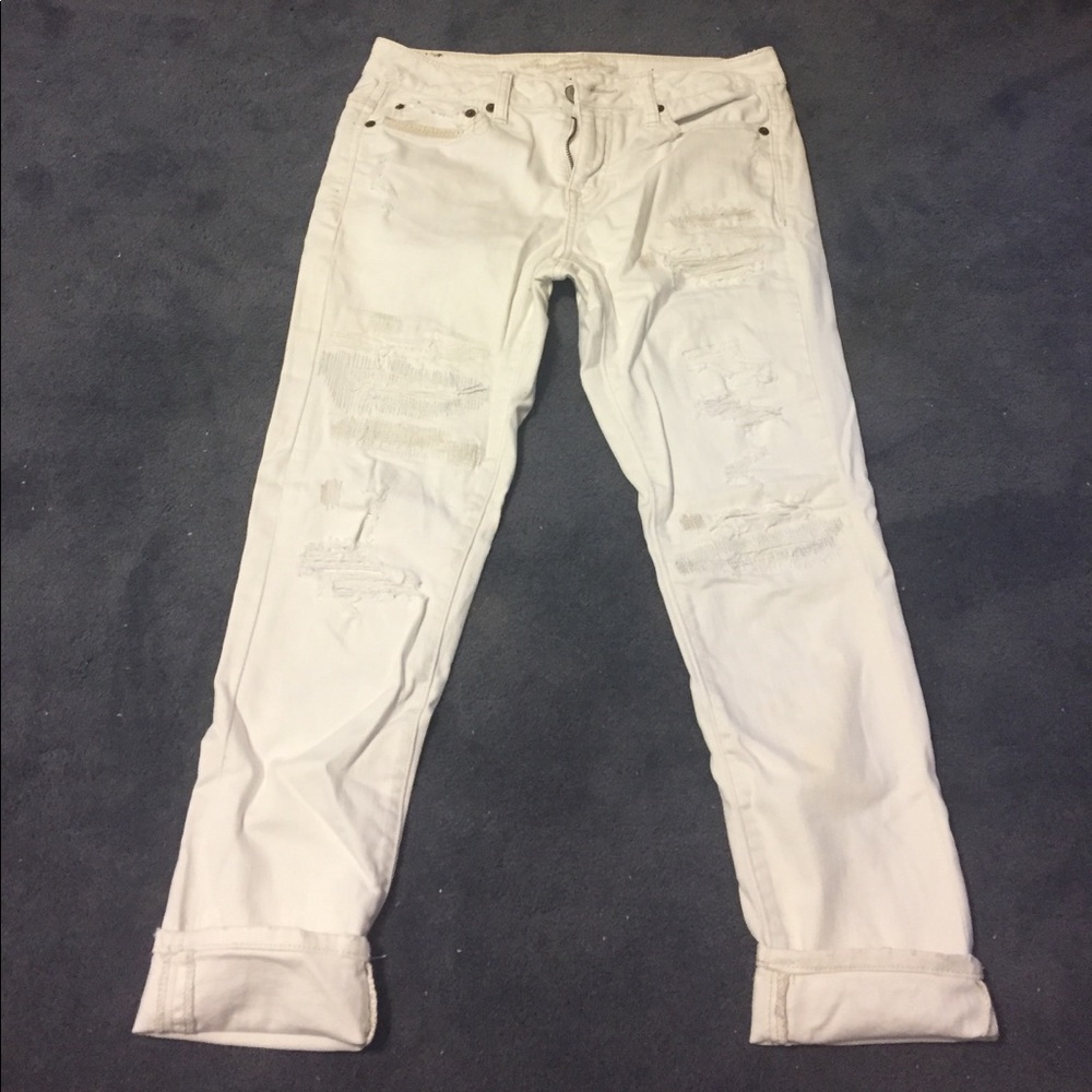 American Eagle White Slouchy Jeans