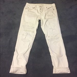 American Eagle White Slouchy Jeans