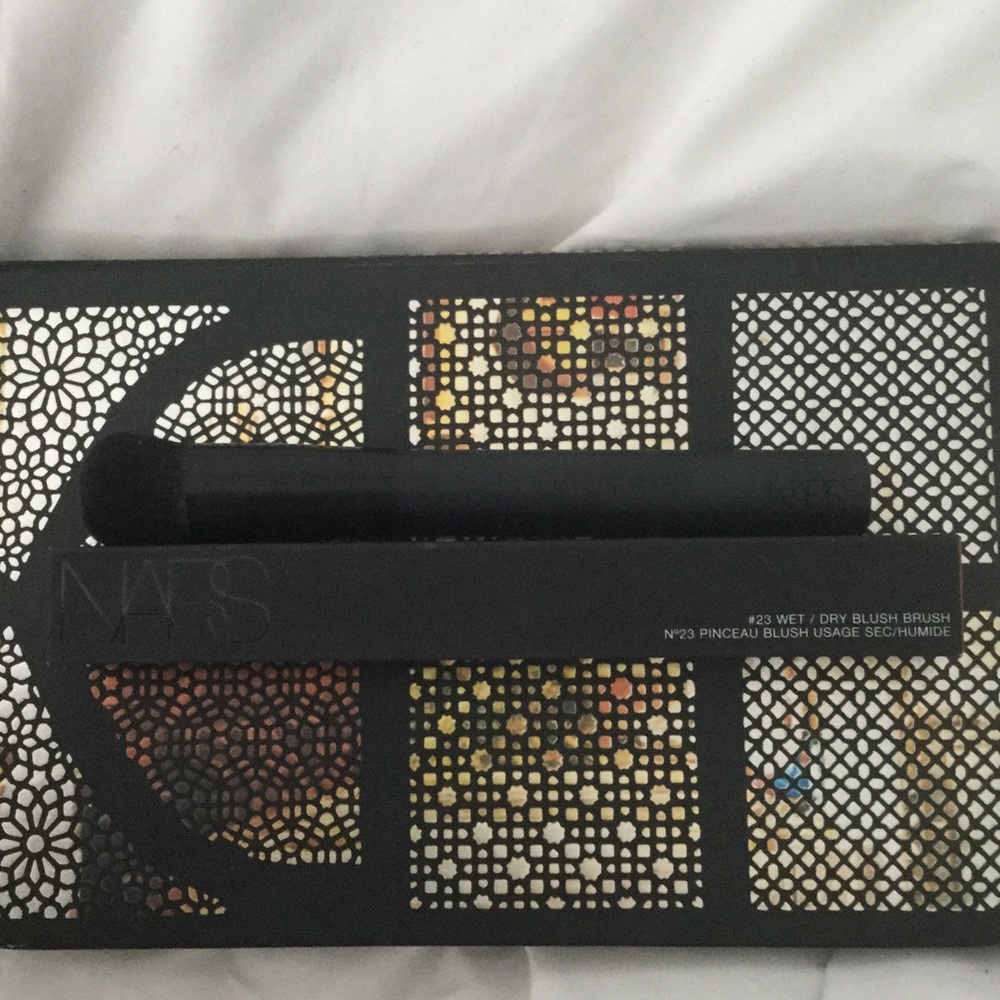 Nars #23 Wet/Dry Makeup Brush