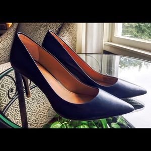 Calvin Klein New in Box Gayle Navy Heels, Sz. 9