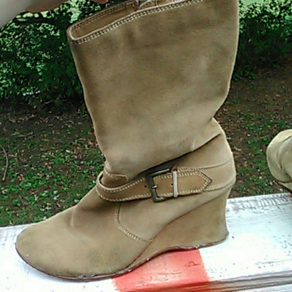 Shoes - Picture 4 of 4