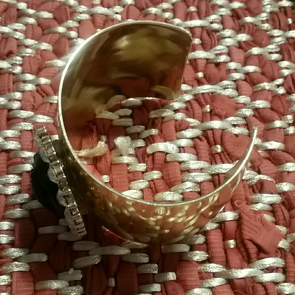 SOLD WIDE GOLD CUFF BRACELET - Picture 3 of 7