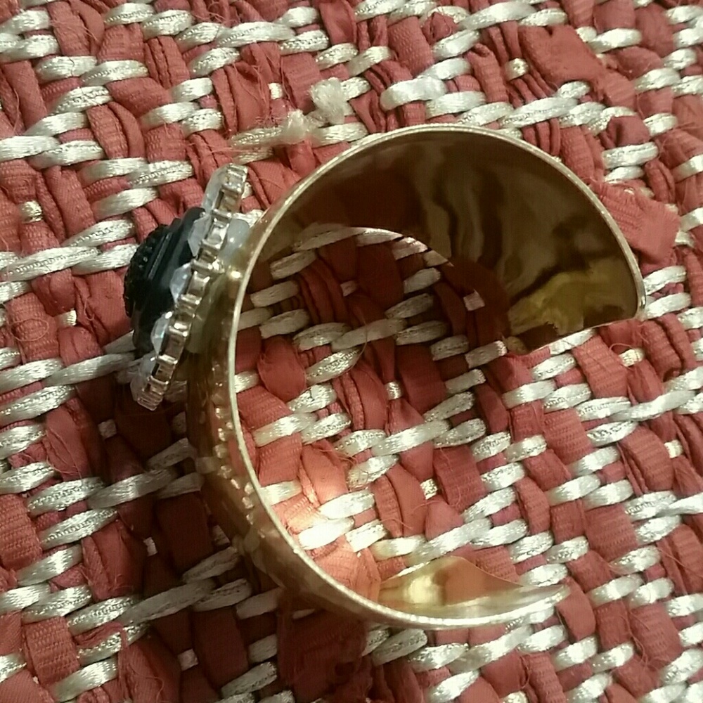 SOLD WIDE GOLD CUFF BRACELET - Picture 6 of 7