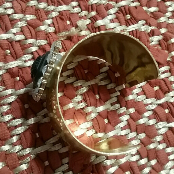 SOLD WIDE GOLD CUFF BRACELET - Picture 6 of 7