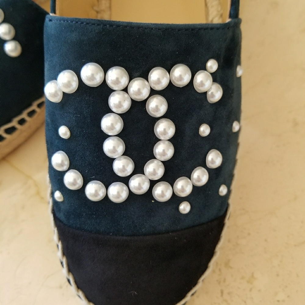 ❌SOLD❌ Chanel Navy Black Espadrilles Size 38 - Picture 3 of 8