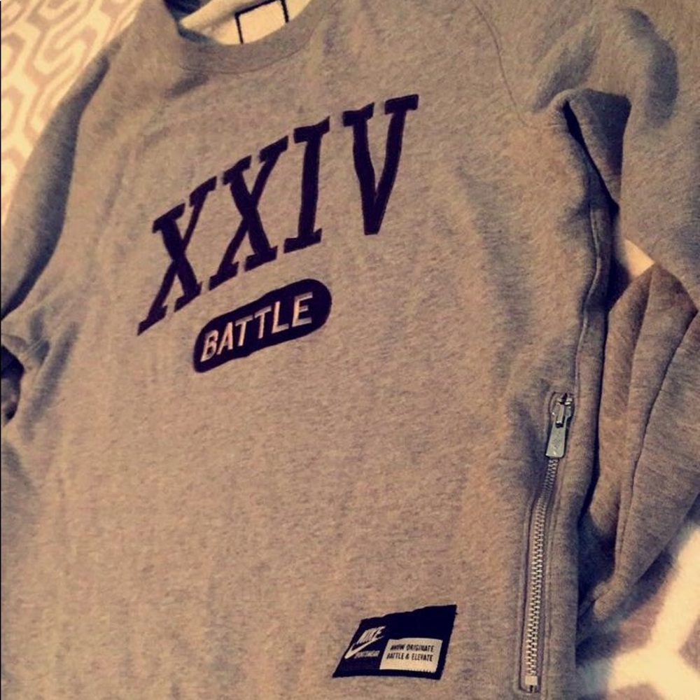 Nike crewneck sweater