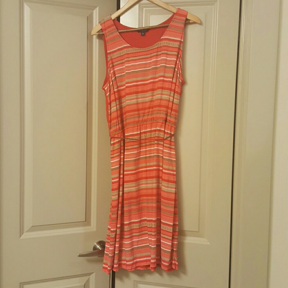 Dress - Picture 2 of 3