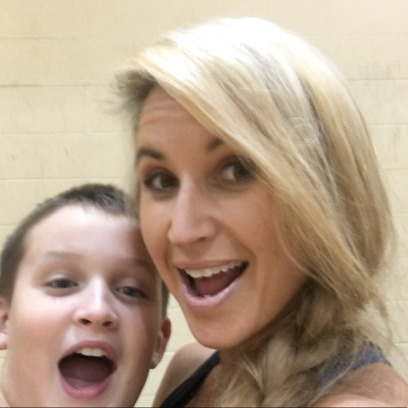 Meet your Posher, Stephanie - Picture 1 of 1