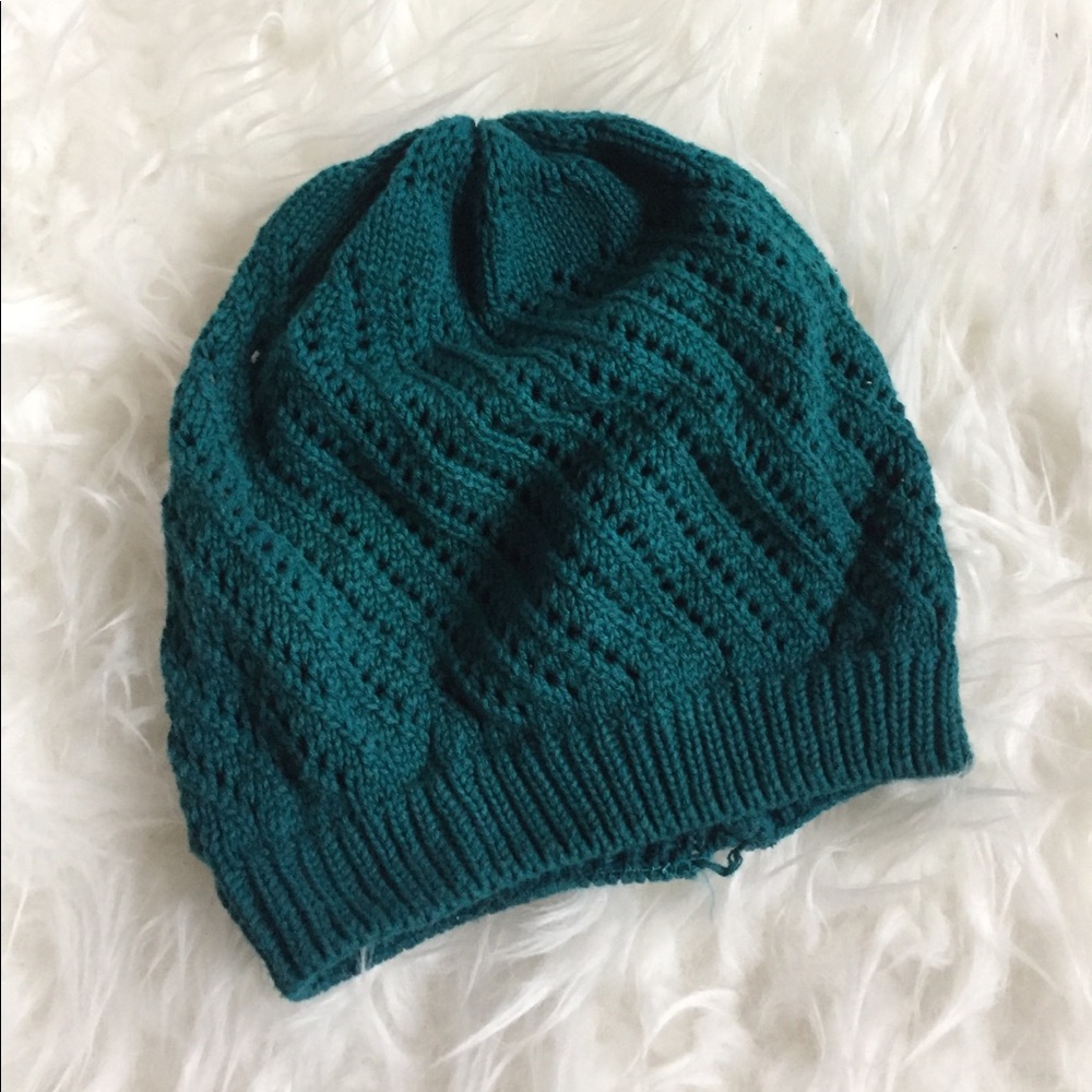 Forever 21 crochet beret beanie teal