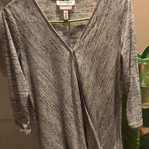 Jessica simpson maternity top