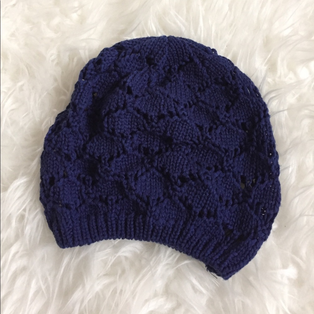 Forever 21 crochet beret beanie dark purple