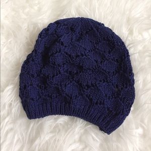 Forever 21 crochet beret beanie dark purple