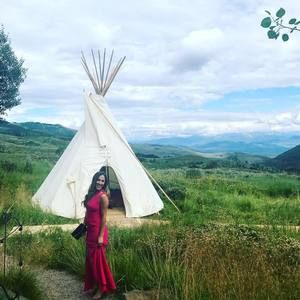 Meet your Posher, Olivia