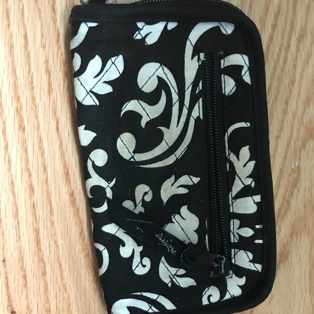 Black and white wristlet