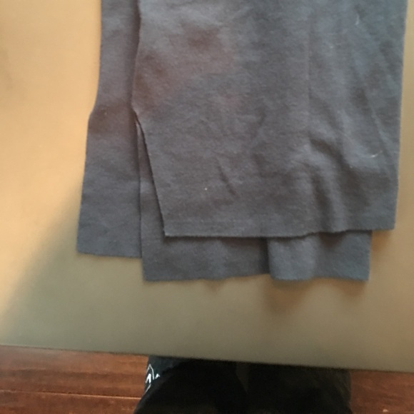 Loft NWOT DARK grey sweater - Picture 3 of 4