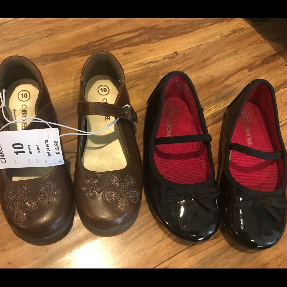 Lot of Cherokee girls dress shoes 10