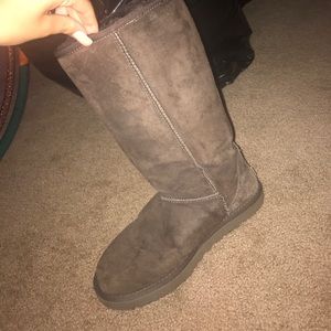 Women’s Knee High Brown Ugg Boots Size 8