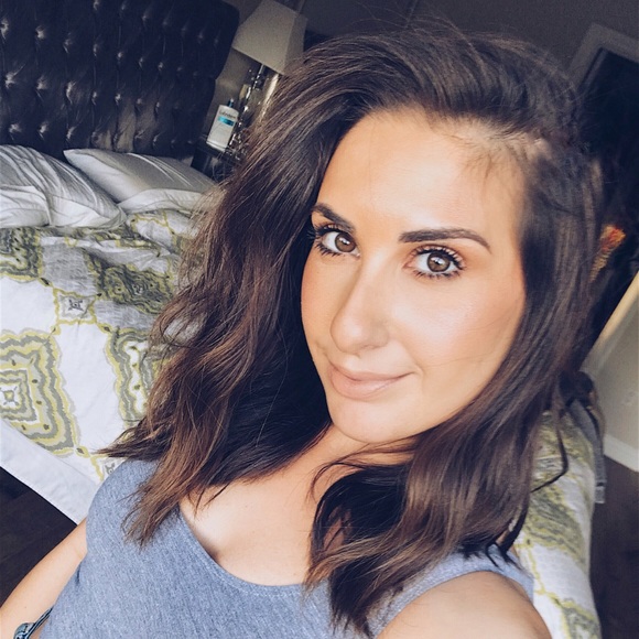 Meet your Posher: Diana - Picture 3 of 8