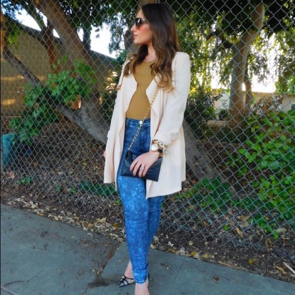 Meet your Posher: Diana - Picture 4 of 8