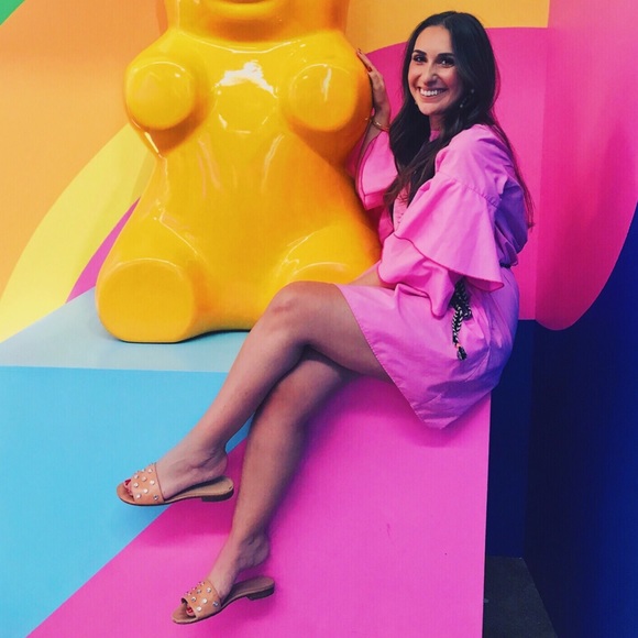 Meet your Posher: Diana - Picture 8 of 8