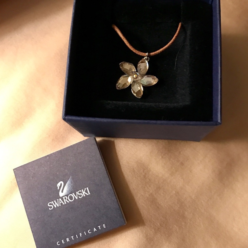 Swarovski flower necklace