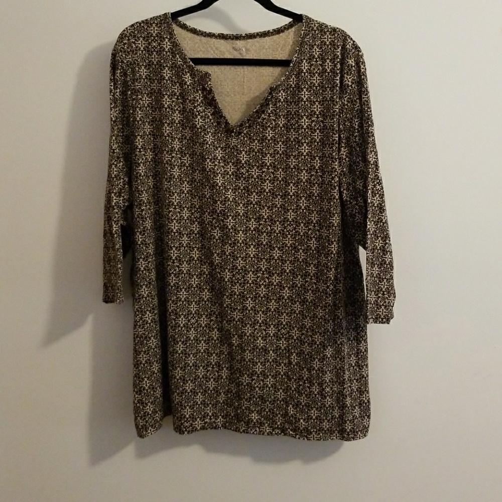 White stag geometric 3/4 sleeve pullover blouse