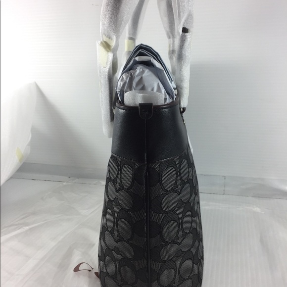 Coach Handbag - Picture 2 of 6