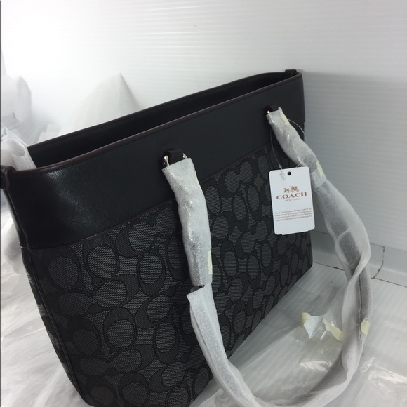 Coach Handbag - Picture 4 of 6