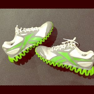 Reebok Zigzag Smooth Fit USA size 9