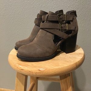 SODA Ankle Boots