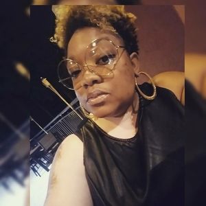 Meet your Posher, Tonya