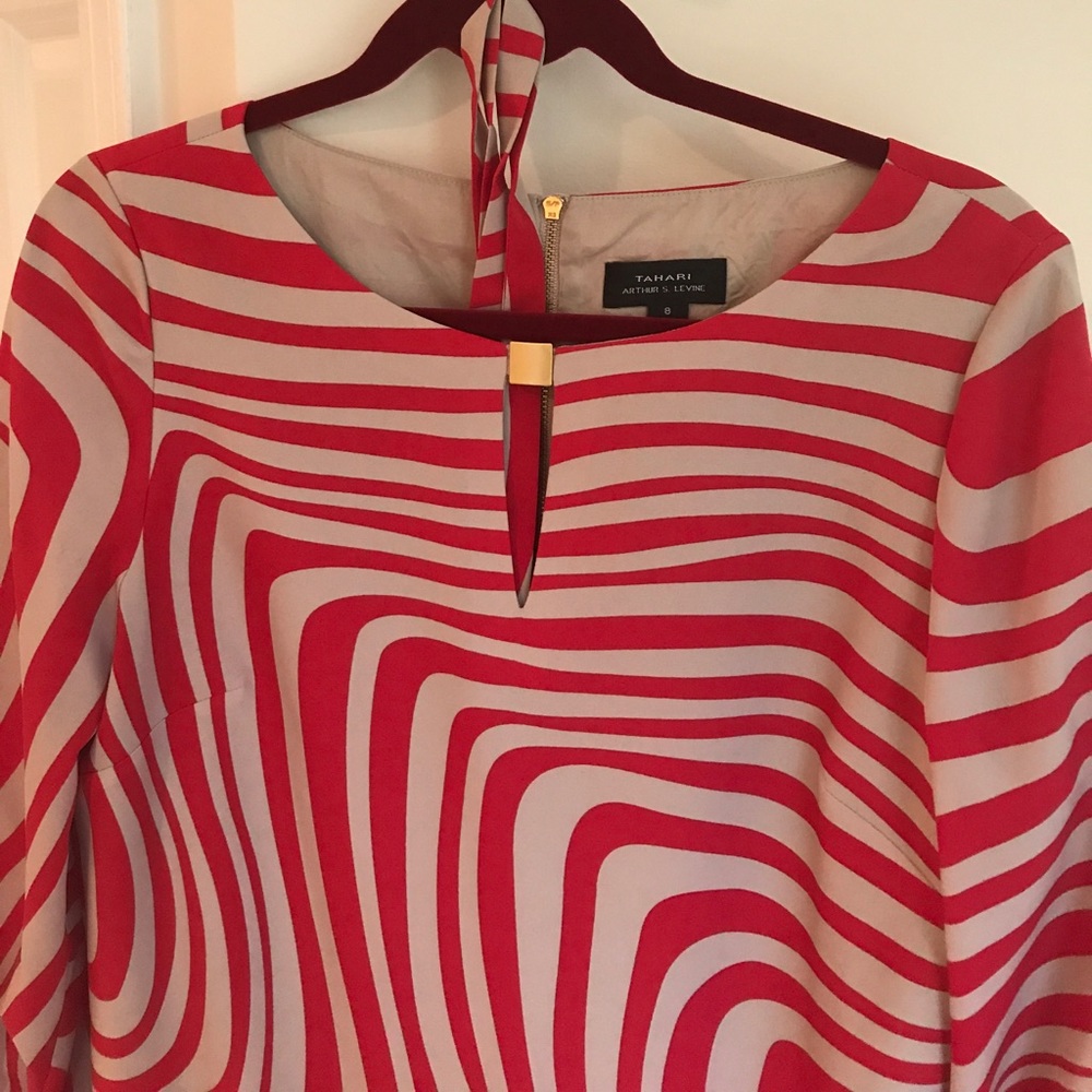 Perfect Day to Evening wear! Tahari Size 8 dress