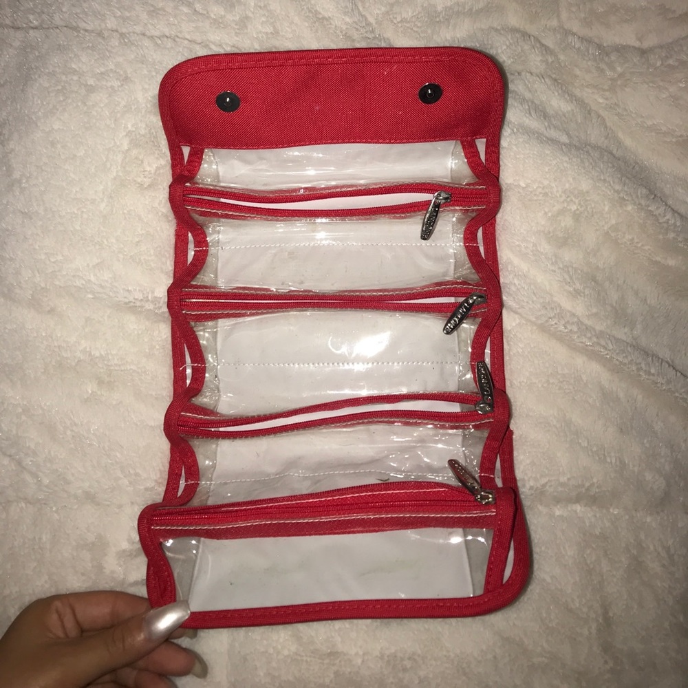 Travel bag. - Picture 3 of 5