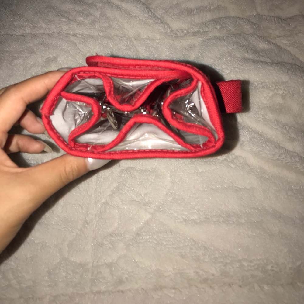 Travel bag. - Picture 4 of 5