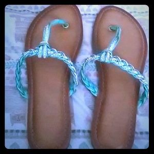 Blue crystal sandles